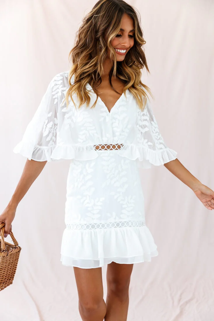 Caspar Leafy Embroidered Dress White Tall - Image 5