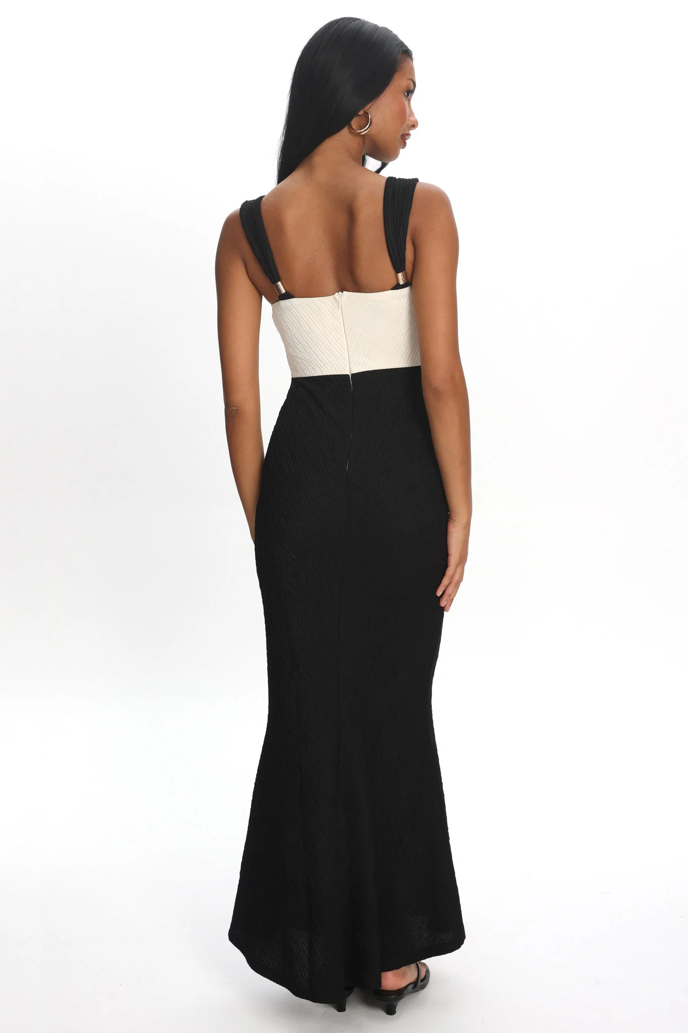 Freyja Contrast Maxi Dress Oyster/Black - Image 3