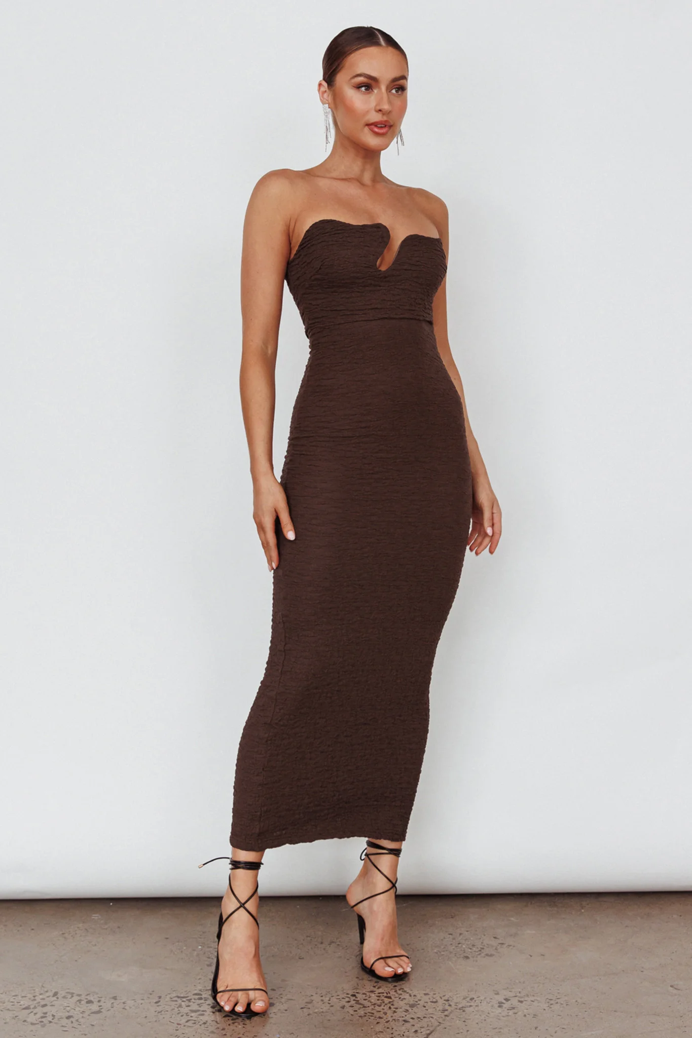Horizon Strapless Textured Midi Dress Chocolate - Image 7