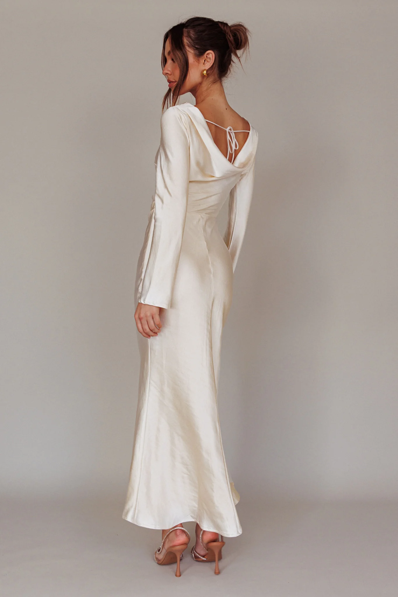 Loveland Cowl Back Midi Dress Oyster - Image 3