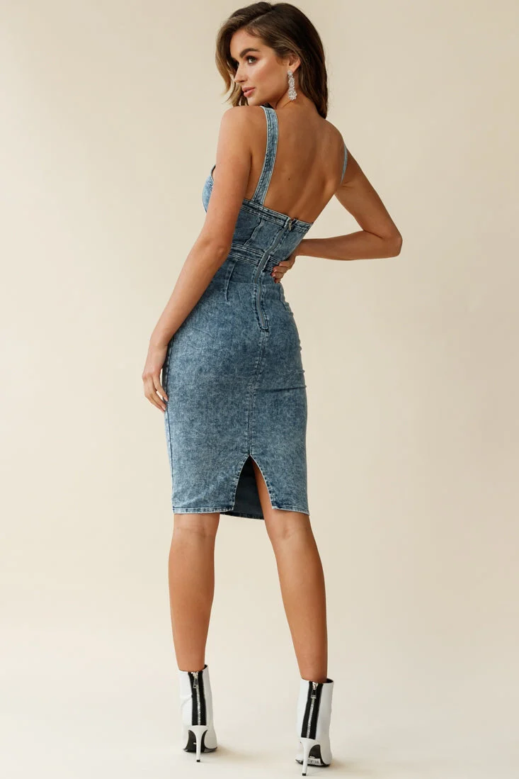 Shalom Structured Bodycon Midi Dress Washed Blue - Image 3